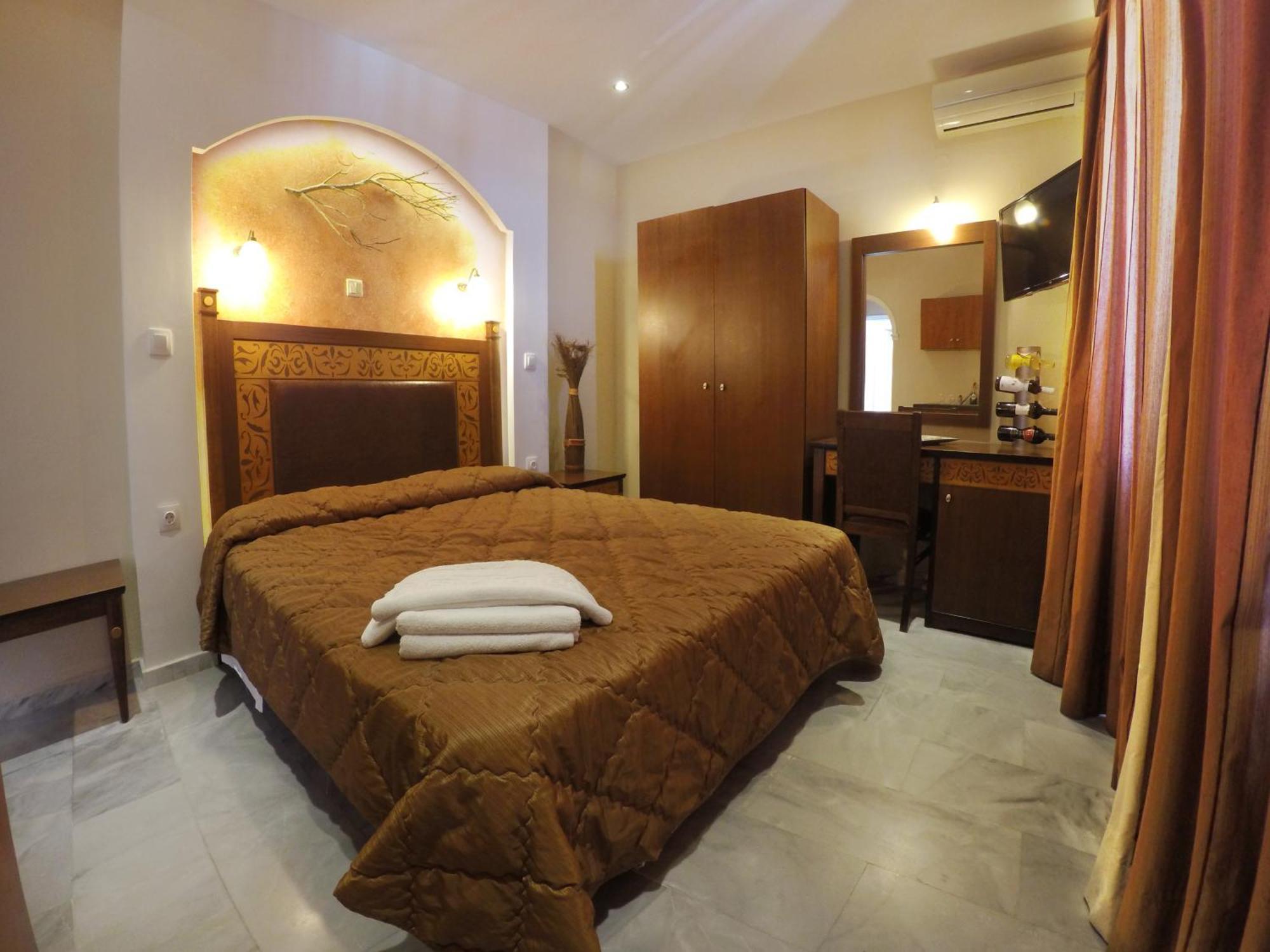 Pontikonisi Hotel & Suites Perama  Rom bilde